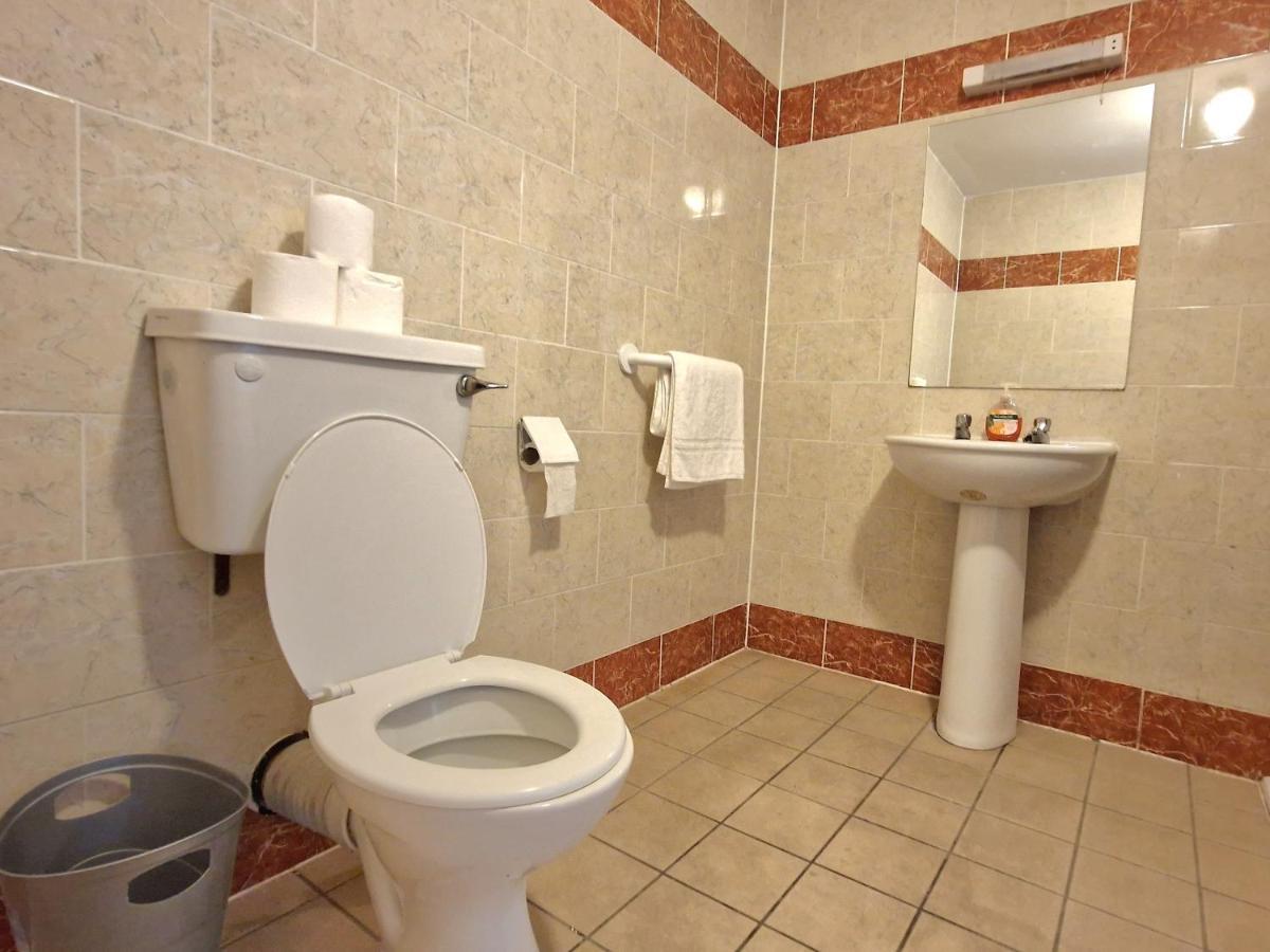 Glen Abhainn Standard Budget Accommodation Athlone Bagian luar foto