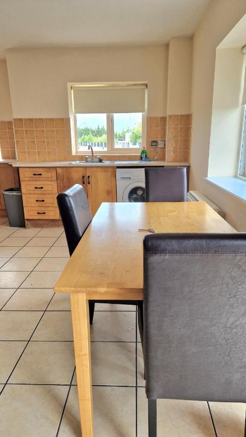 Glen Abhainn Standard Budget Accommodation Athlone Bagian luar foto